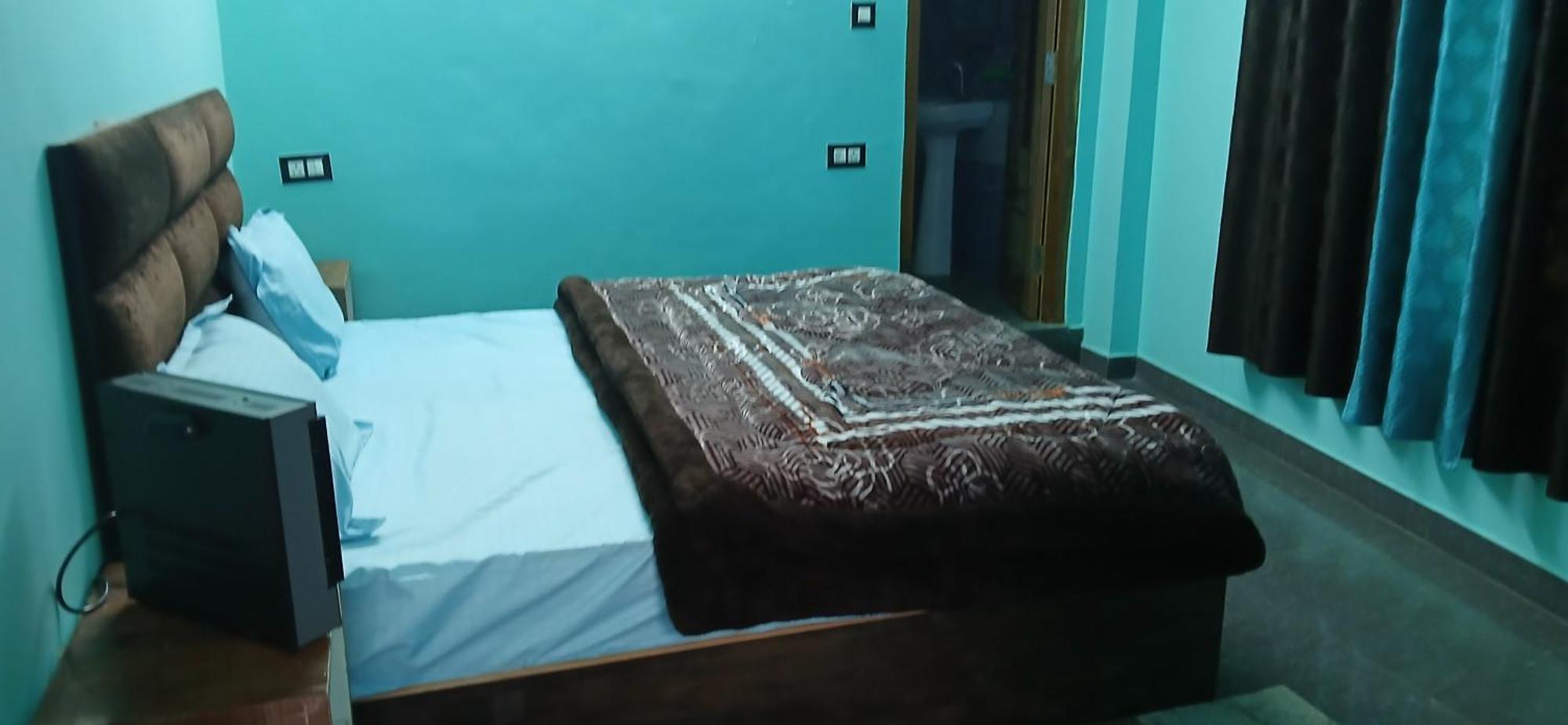 Golden Valley Hotel Касоль Екстер'єр фото